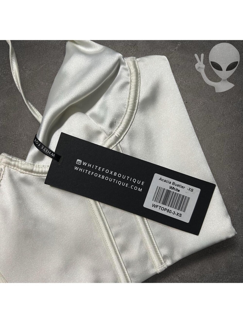 White Fox Boutique Satin Corset Top Women XS White Cropped V Bar Bustier NWT - Picture 2 of 7